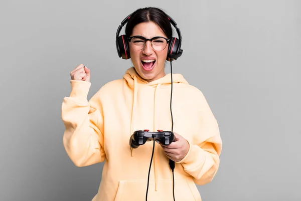 Shouting Aggressively Angry Expression Gamer Concept — Stok fotoğraf