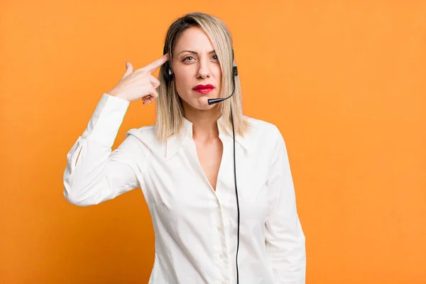 Pretty Blonde Woman Feeling Confused Puzzled Showing You Insane Telemarketer — Foto de Stock