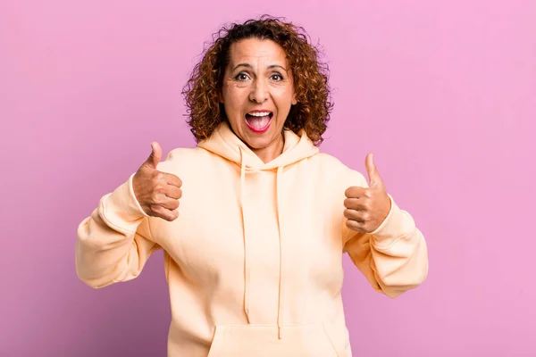 Middle Age Hispanic Woman Smiling Broadly Looking Happy Positive Confident — Stock Photo, Image