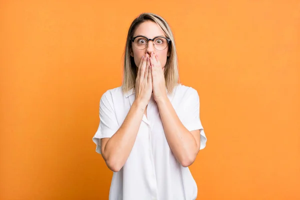Blonde Adult Woman Feeling Worried Upset Scared Covering Mouth Hands — Stock Photo, Image