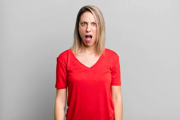 Blonde Adult Woman Looking Shocked Angry Annoyed Disappointed Open Mouthed — 图库照片