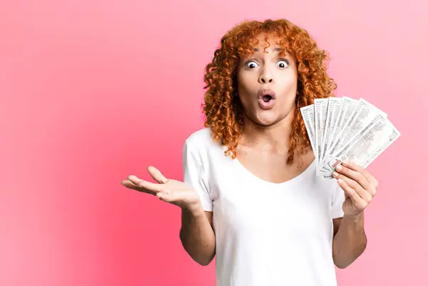 Red Hair Pretty Woman Feeling Extremely Shocked Surprised Dollar Banknotes — 图库照片