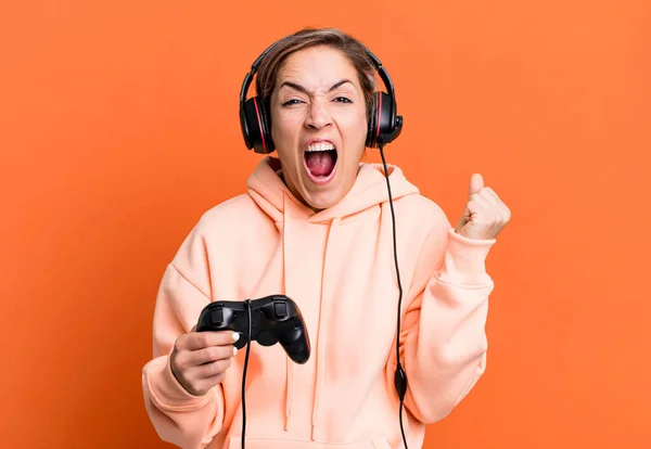 Pretty Blonde Woman Shouting Aggressively Angry Expression Gamer Headset Controller — Stok fotoğraf