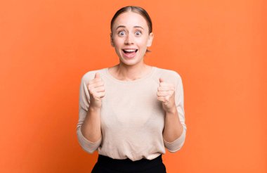 Şok oldum, heyecanlandım ve mutluyum, gülüyorum ve başarıyı kutluyorum,!