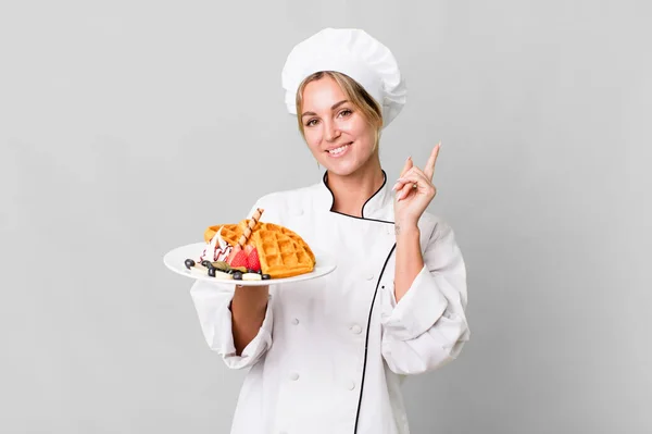 Pretty Caucasian Restaurant Chef Woman Cooking Waffles —  Fotos de Stock