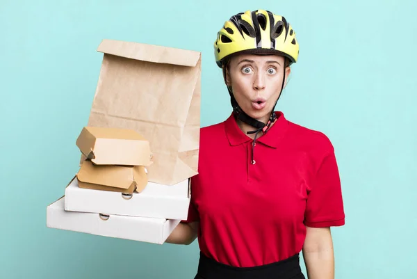 Looking Very Shocked Surprised Fast Food Delivery Take Away — 图库照片