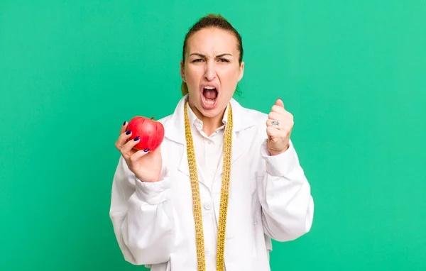 Young Pretty Woman Shouting Aggressively Angry Expression Dietician Concept — Stock Photo, Image