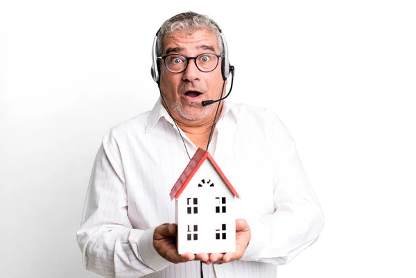 Homem Mais Velho Meia Idade Conceito Agente Imobiliário — Fotografia de Stock