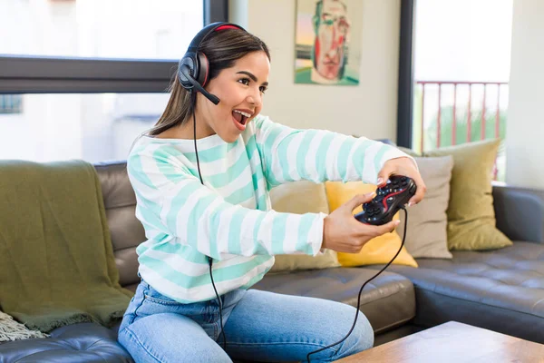 Pretty Latin Woman Playing Headset Controller Gamer Concept — Stok fotoğraf