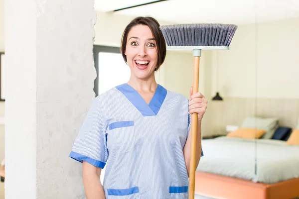 Young Pretty Woman Looking Happy Pleasantly Surprised Housekeeper Concept — Stok fotoğraf