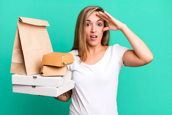 Pretty Blonde Woman Looking Happy Astonished Surprised Delivery Take Away — Stockfoto