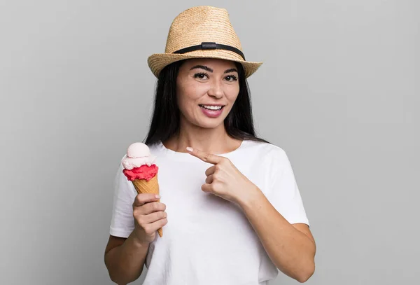 Hispanic Pretty Woman Looking Excited Surprised Pointing Side Ice Cream — Stock Photo, Image
