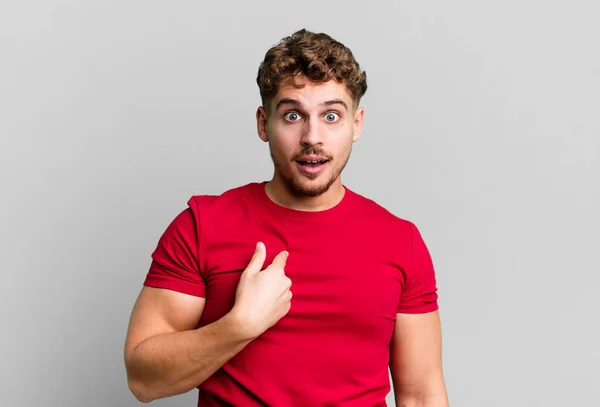 Young Adult Caucasian Man Looking Shocked Surprised Mouth Wide Open — Stockfoto