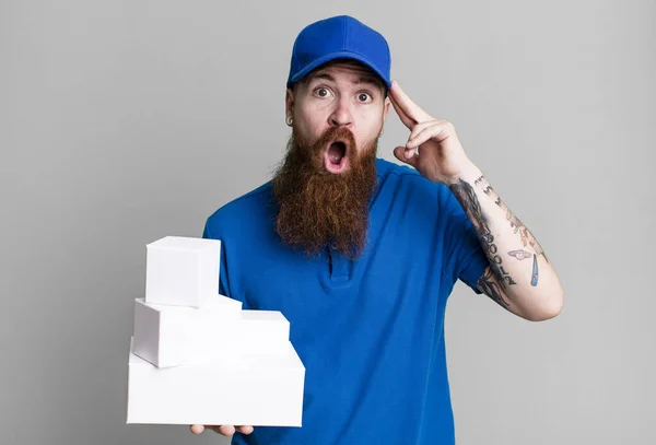 Young Adult Red Hair Bearded Cool Delivery Man Boxes — Stock Photo, Image
