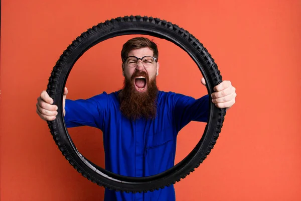 Young Adult Red Hair Bearded Cool Repair Man Bike Wheel — Stock Photo, Image