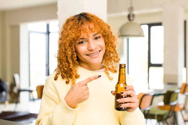 Young Red Hair Latin Pretty Woman Having Beer Home — Stockfoto