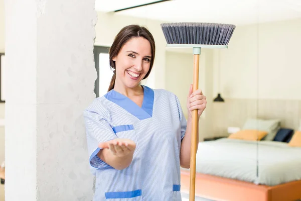 Young Pretty Woman Smiling Happily Friendly Offering Showing Concept Housekeeper —  Fotos de Stock