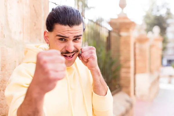 Young Cool Man Looking Confident Angry Strong Aggressive Fists Ready — Stockfoto