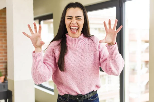 Pretty Caucasian Woman Screaming Panic Anger Shocked Terrified Furious Hands — Fotografia de Stock