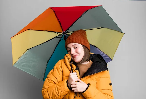 Young Pretty Woman Wearing Anorak Umbrella — ストック写真
