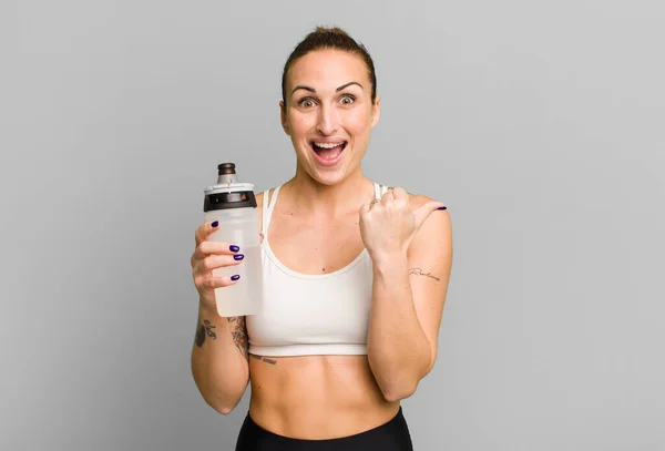 Young Pretty Woman Water Bottle Fitness Concept — Stockfoto