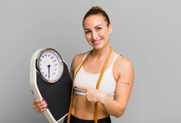 Young Pretty Woman Scale Diet Fitness Concept — Stockfoto