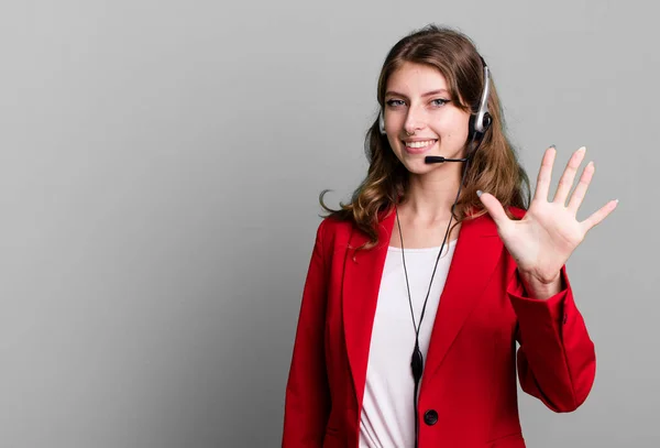 Caucasian Pretty Woman Smiling Looking Friendly Showing Number Five Telemarketer — Stock Photo, Image