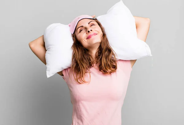 Hispanic Pretty Young Woman Wearing Pajamas Night Wear Pillow — Stock Photo, Image