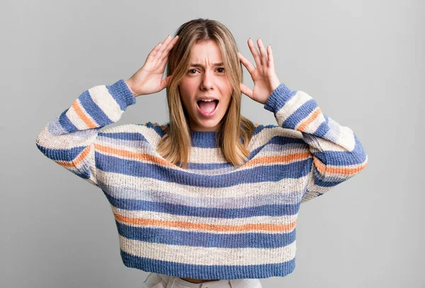 Blonde Pretty Woman Screaming Panic Anger Shocked Terrified Furious Hands — Stock Photo, Image