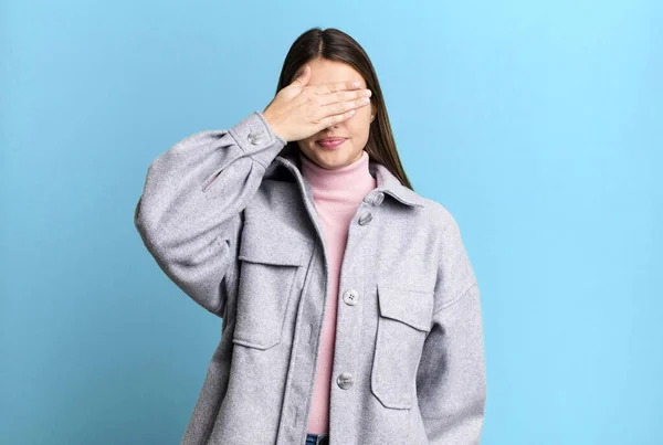 Pretty Young Adult Woman Covering Eyes One Hand Feeling Scared — Stock Photo, Image