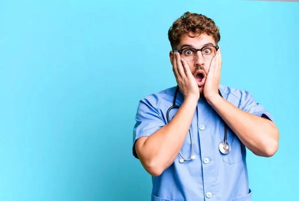 Young Adult Caucasian Man Feeling Shocked Scared Nurse Concept — Stock Photo, Image