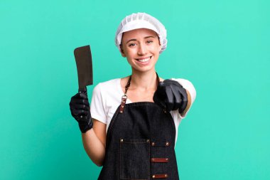 Kameraya bakıp seni seçiyor. Kasap konsepti