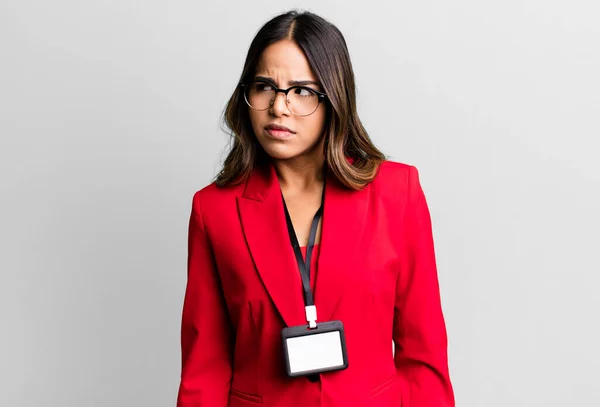 Hispanic Pretty Woman Feeling Sad Upset Angry Looking Side Accreditation — Stock Photo, Image