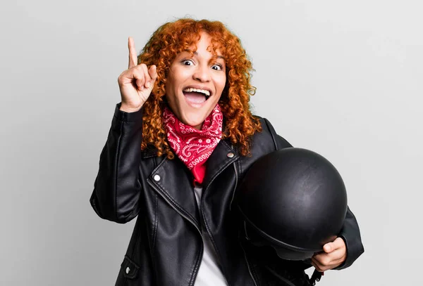 Red Hair Pretty Woman Feeling Happy Excited Genius Realizing Idea — Stock Photo, Image