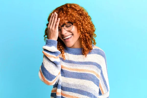Redhair Pretty Woman Laughing Slapping Forehead Saying Doh Forgot Stupid — Stock Photo, Image