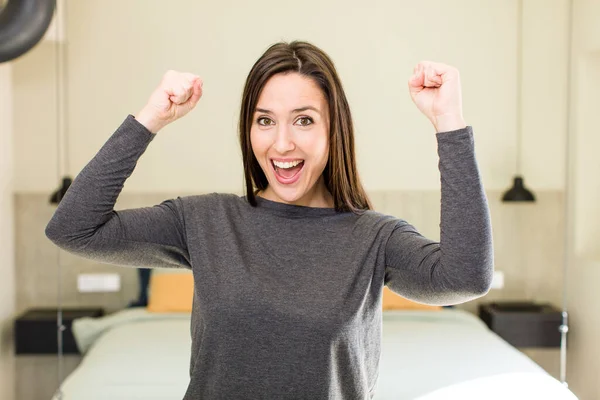 Young Adult Pretty Woman Feeling Happy Positive Successful Celebrating Victory — Stock Photo, Image