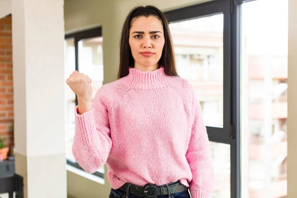 Pretty Caucasian Woman Looking Confident Angry Strong Aggressive Fists Ready — Zdjęcie stockowe