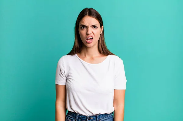 Pretty Young Adult Woman Looking Shocked Angry Annoyed Disappointed Open — ストック写真