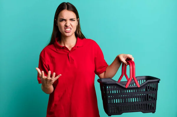 Young Pretty Woman Looking Angry Annoyed Frustrated Empty Shopping Basket — Stok fotoğraf