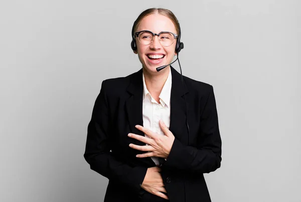Caucasian Pretty Woman Laughing Out Loud Some Hilarious Joke Telemarketing — Stock Photo, Image