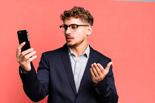 Young Adult Caucasian Businessman Smartphone — Stock Photo, Image