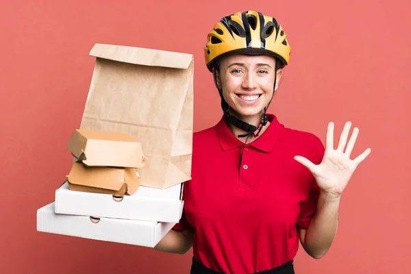 Smiling Looking Friendly Showing Number Five Fast Food Delivery Take — 图库照片