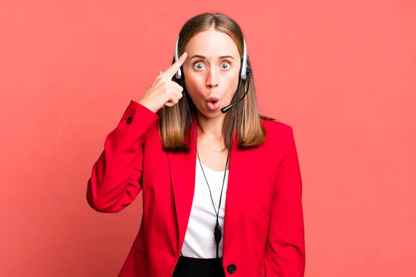 Looking Surprised Realizing New Thought Idea Concept Telemarketer Concept — Stockfoto