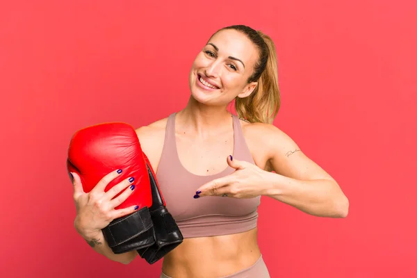 Young Pretty Woman Boxing Fitness Concept — Stockfoto