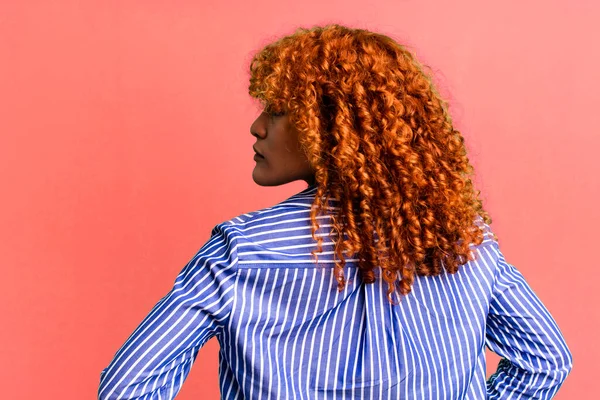 Red Hair Pretty Woman Isolated Background — Stockfoto