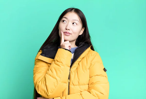 Young Adult Pretty Asian Woman Wearing Anorak Winter Cold Concept — Stock Photo, Image