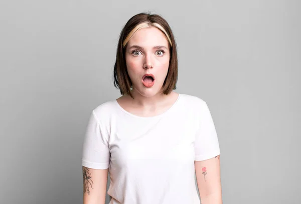 Young Pretty Woman Looking Very Shocked Surprised — Stock Photo, Image