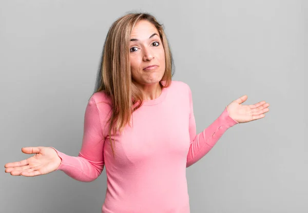 Blonde Adult Woman Feeling Clueless Confused Having Idea Absolutely Puzzled — Foto Stock