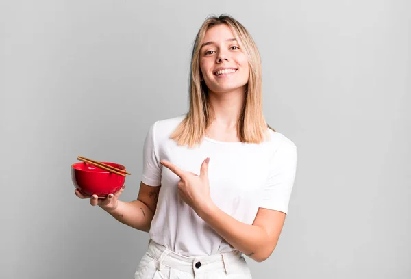 Young Pretty Woman Looking Excited Surprised Pointing Side Japanese Ramen — Stock Photo, Image