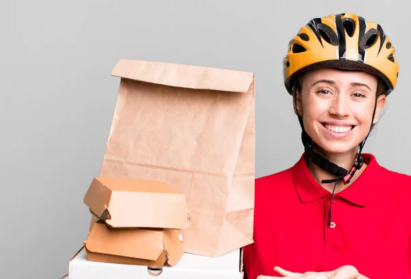 Smiling Cheerfully Feeling Happy Showing Concept Fast Food Delivery Take — Stok fotoğraf